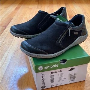Woman’s sneakers